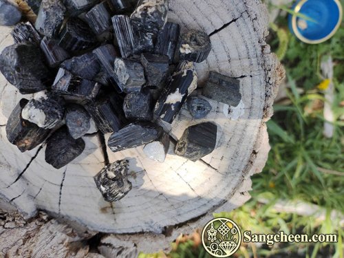 سنگ تورمالین سیاه اصل